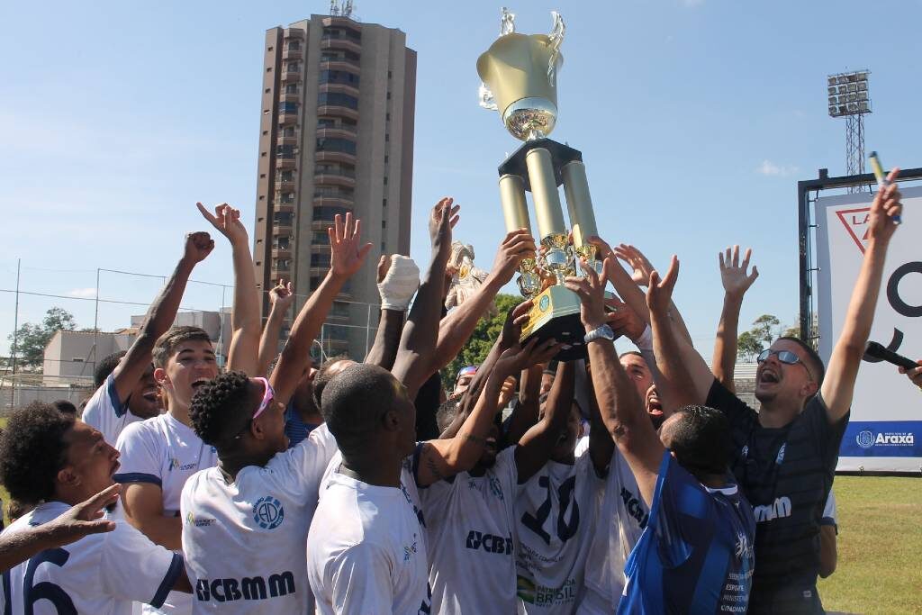 Dínamo tem nove ex-jogadores no maior campeonato de futebol de base do  Brasil - Araxá Agora