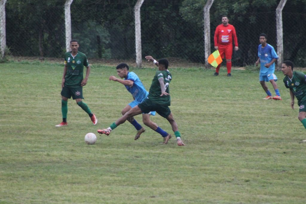 Nacional Serra do Salitre vence e garante a terceira vaga de semifinalista do Campeonato Amador Juniores