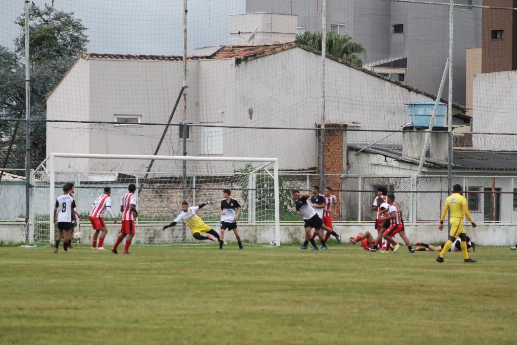 Vila Nova goleia São Pedro e chega a 15 gols de saldo no Campeonato Amador Juniores