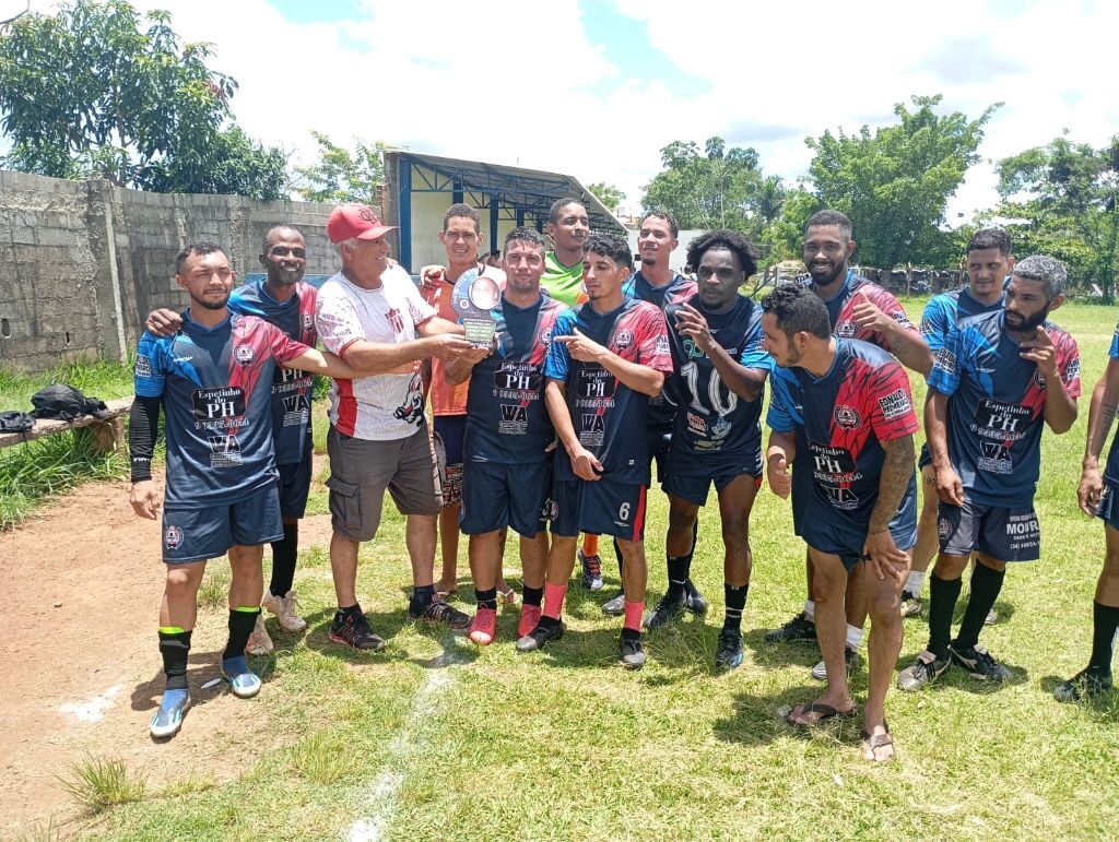 Real Bahia conquista o 14º Triangular Carlos Eduardo dos Santos (Dudu)