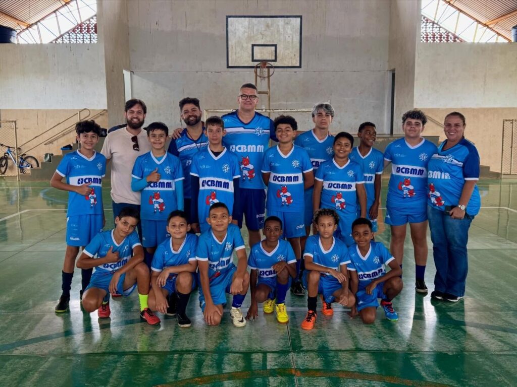 Projeto Lobinho leva debate sobre segurança digital a alunos em Araxá